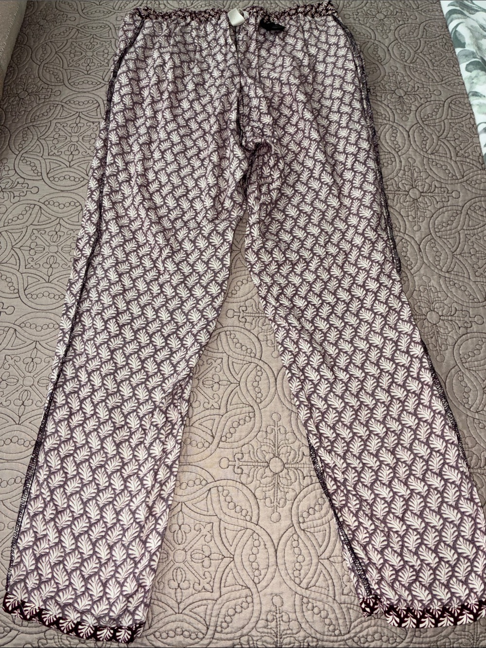 H&M NWOT Women’s Printed Maroon & White Pull-On Pants With 2 Side Pockets Size 8 - Picture 8 of 12